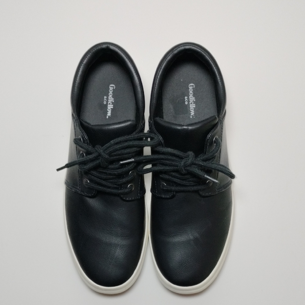 Goodfellow & Co Men's Black and White Sneakers